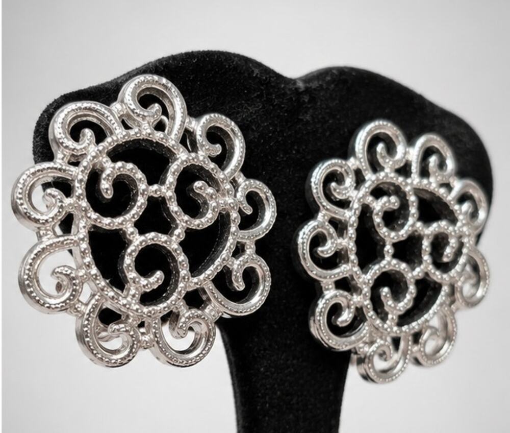 Sarah Coventry Lacey Silver Tone Clip-on‎ Earrings Vintage 1" Designer Scl-1
